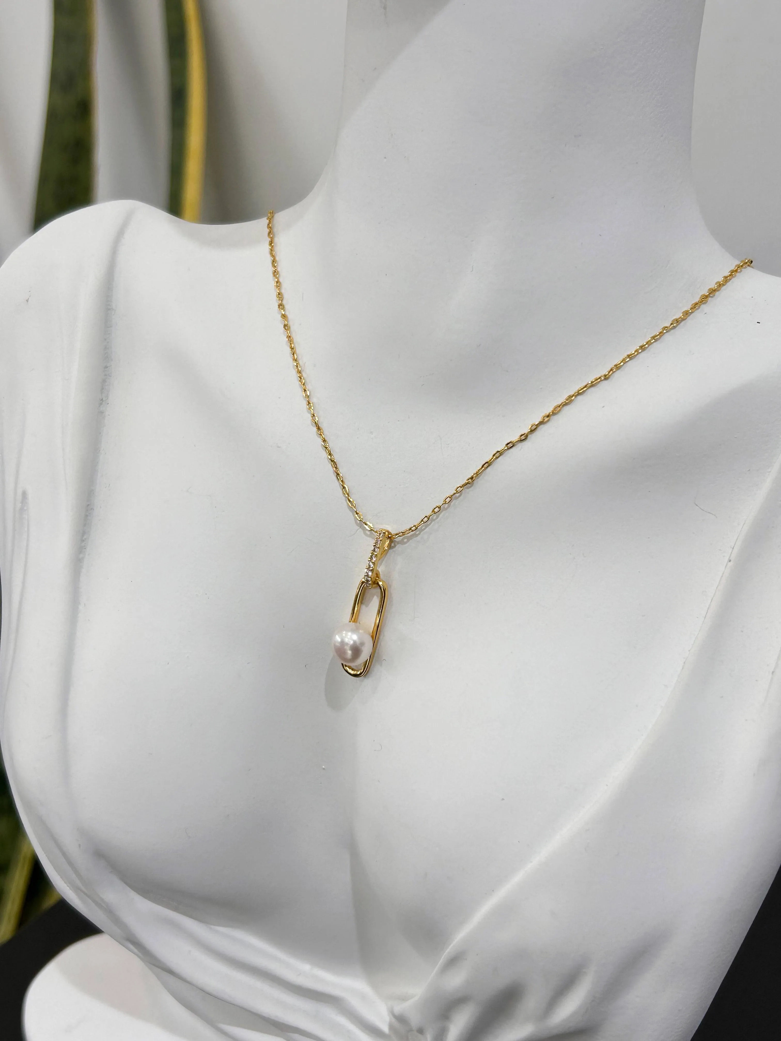 Fine Links Pearl Jewelry Set