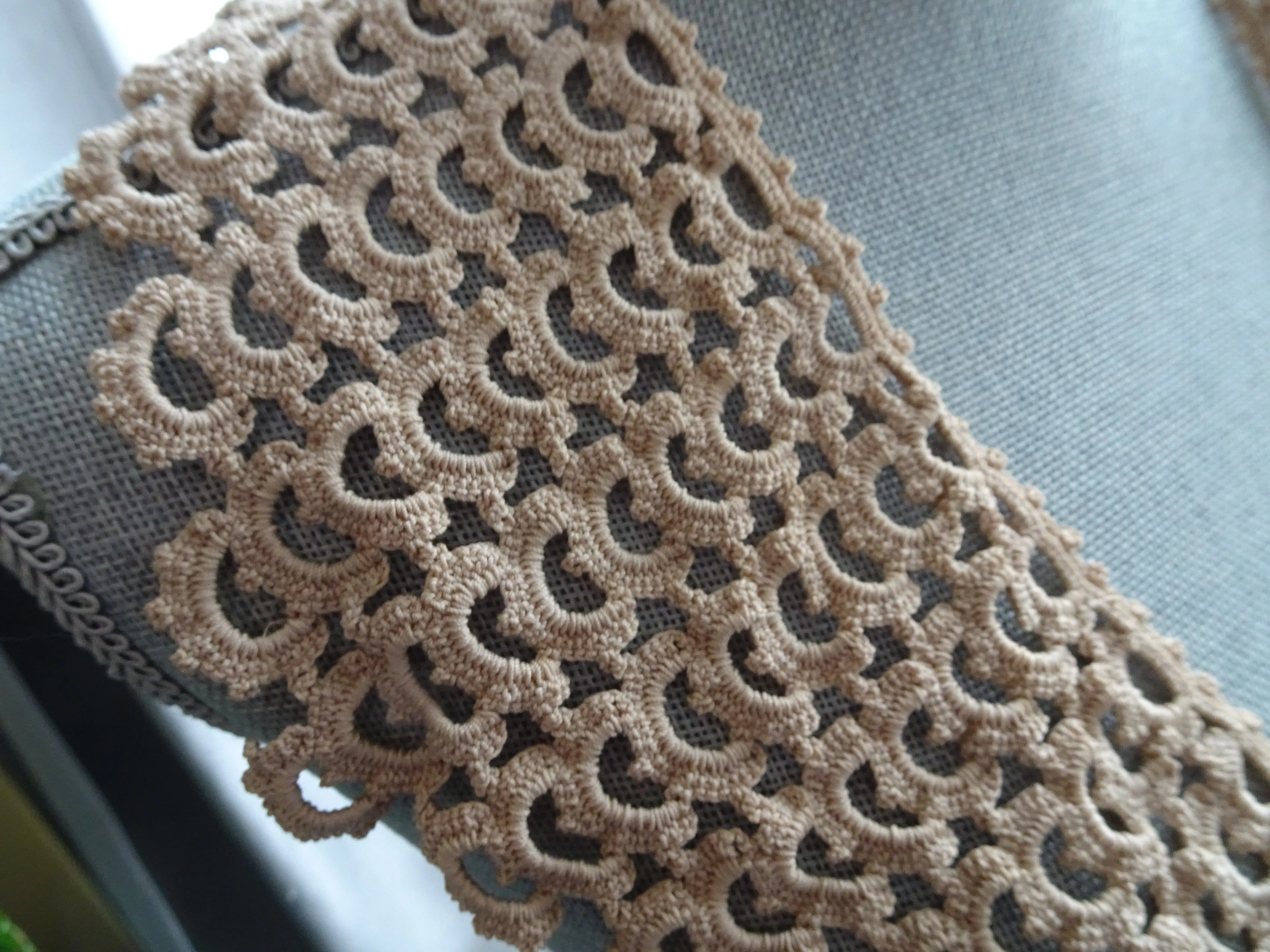 UNIQUE Victorian Hand Made Crochet Lace Collar, Victorian Edwardian Lace,Heirloom Sewing,Collectible Vintage Clothing ,Collectible Lace Collars